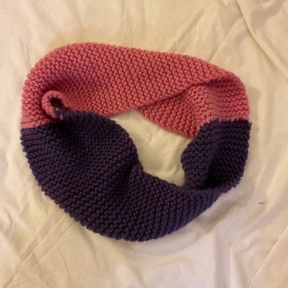 ❌FINAL B4 RELIST ❌~ Chunky Hand Knitted Scarf ~ NWOT - Picture 3 of 5